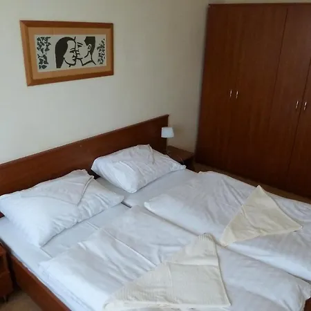 Ξενοδοχείο Jurki Dom