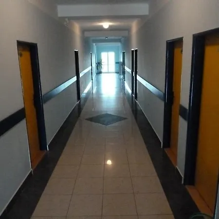 Jurki Dom 3* براتسيلافا