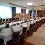 Jurki Dom Ξενοδοχείο 3*